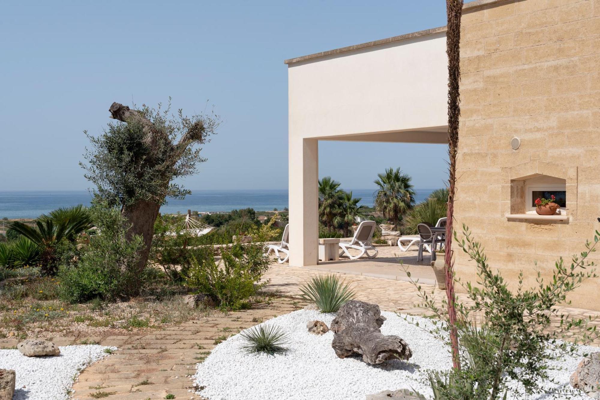Le Gioie - Villa Macchia Mediterranea - Splendida Villa Vista Mare Immersa Nel Verde Torre Pali Exterior foto